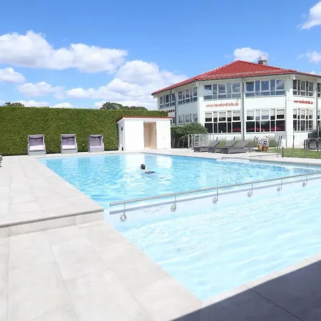 Отель Havellandhalle - Hotel, Sport Und Wellness 4*