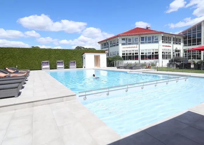 Hotel Havellandhalle - Hotel, Sport Und Wellness 4*
